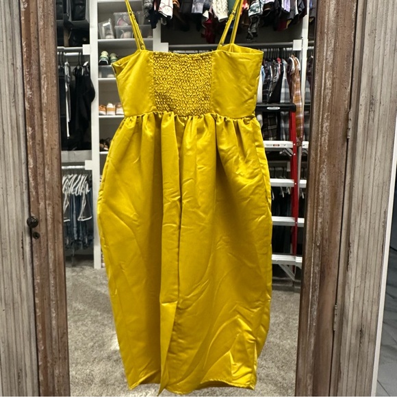 Yellow Ruched Sweetheart Midi Dress - Picture 5 of 15
